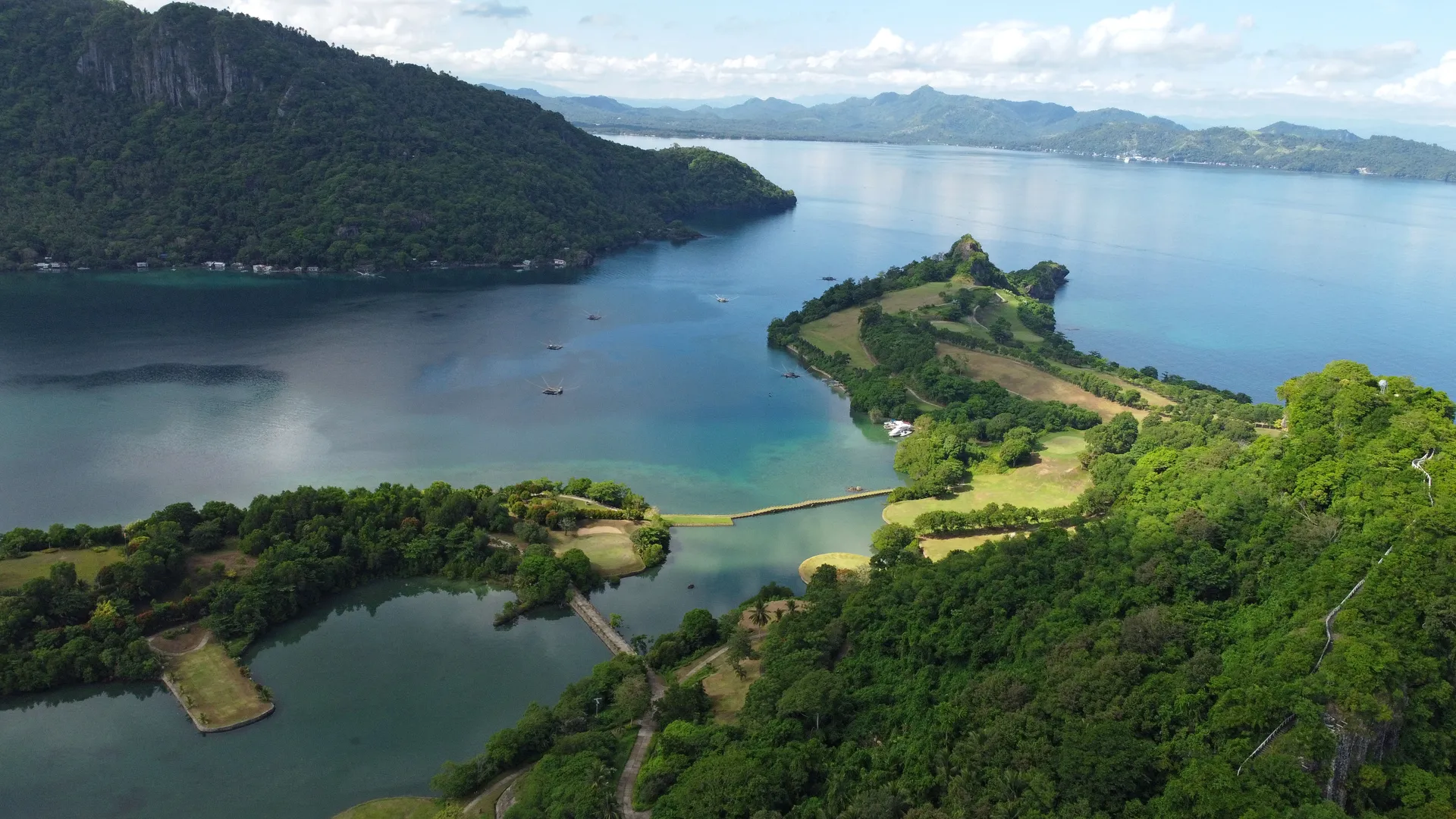 The Dakak course running along the coast.